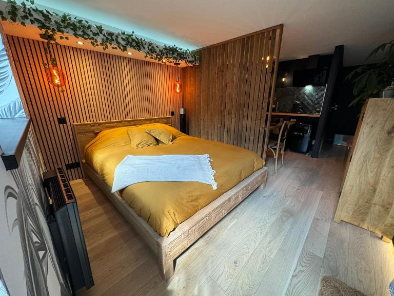 Suite Munduk de Luxe atypique - Bed and Breakfast Remiremont