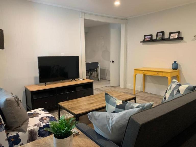 County Cove - Wellington Suite - Two-Bedroom Wellington Apartment - B&B Wellington