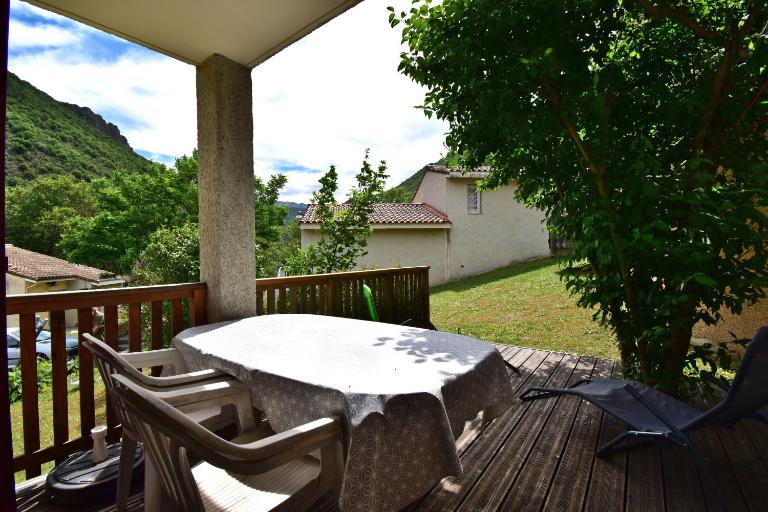 Escapade Provençale - T2 avec cuisine et terrase privée - Bed and Breakfast Digne-les-Bains