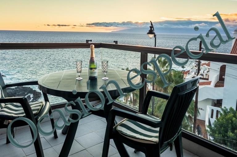 Apartamentos Lago Oceanfront with Los Gigantes and La Gomera Views - B&B Puerto de Santiago