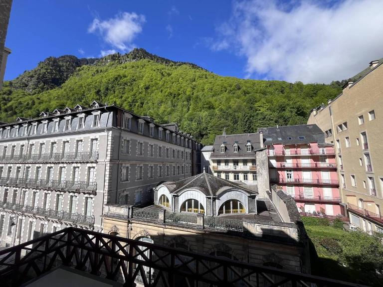 Appartement lumineux avec balcon au centre de Cauterets - FR-1-812-121 - Ferienwohnung Cauterets