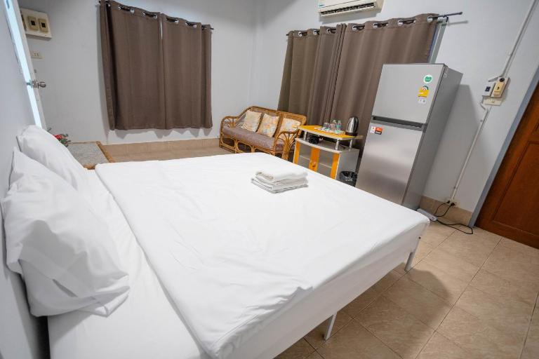 Mitr Inn HuaHin Beach หาดหัวหิน - B&B Hua Hin
