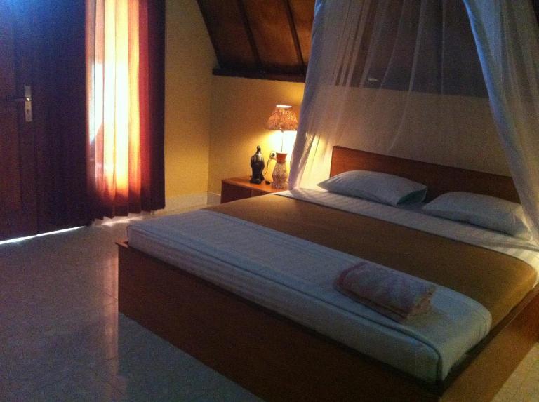 Dinoyin Bungalows - B&B Gili Meno