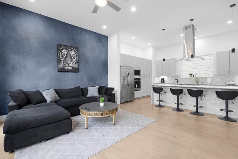 Newly Built Modern 3 Bedroom Houston Home - Ferienwohnung Houston