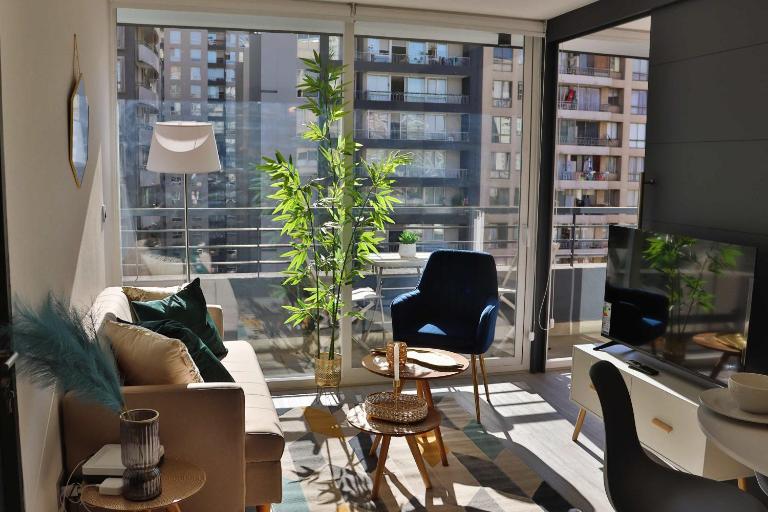 HOM I Excelente conectividad 2D2B Estacionamiento - B&B Santiago del Cile