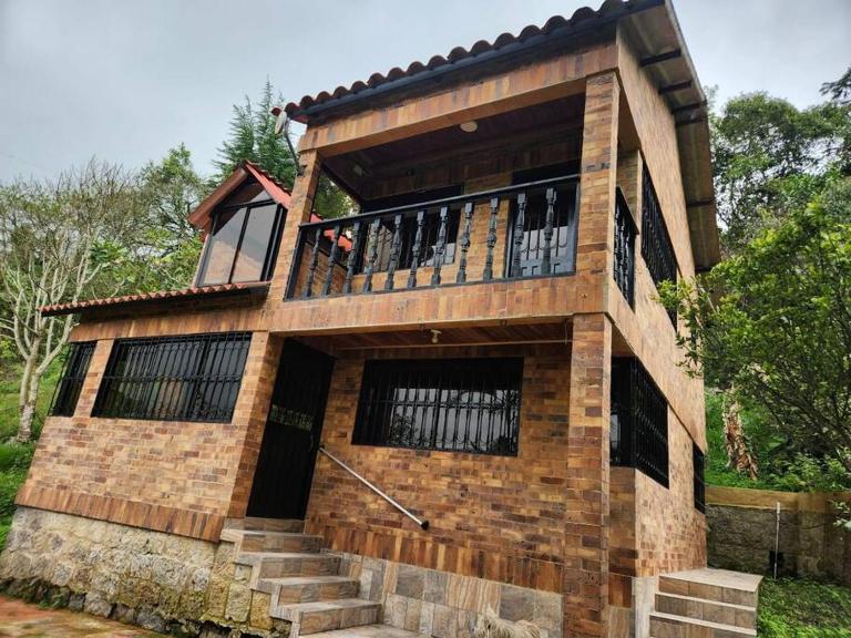 Finca Cerca a Bogota clima templado Pura Naturaleza - Bed and Breakfast San Antonio del Tequendama