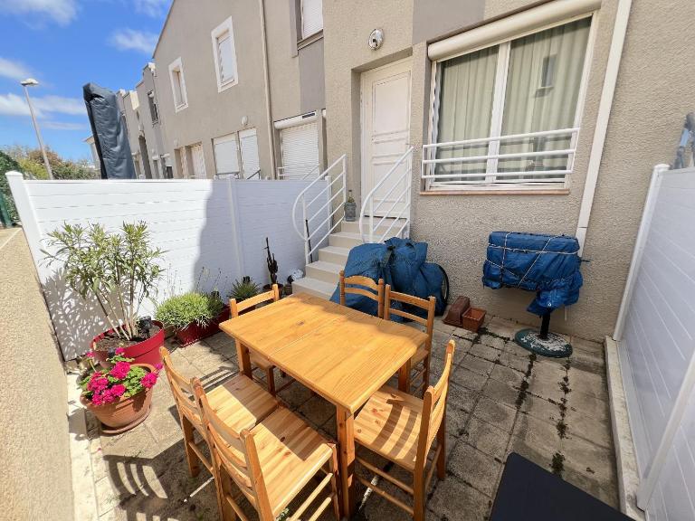 Pavillon sécurisé 50m de la plage avec parking, climatisé, 4 couchages - FR-1-781-62 - B&B Valras-Plage