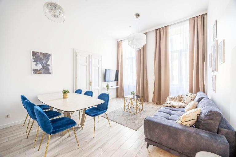 DeLuxe D16 Grand Suite next to the Synagogue - B&B Budapest