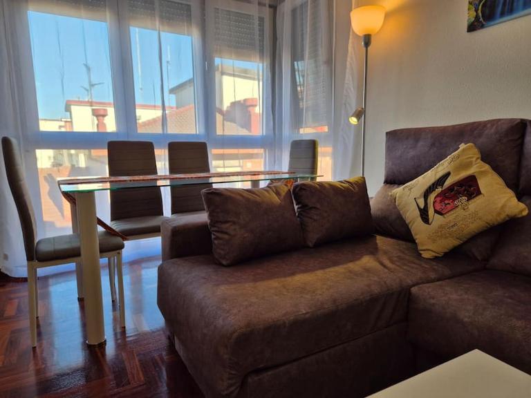 1A138 Apto 2 dormitorios en Gijon by R2R Consulting - Chambres d'hôtes Gijón