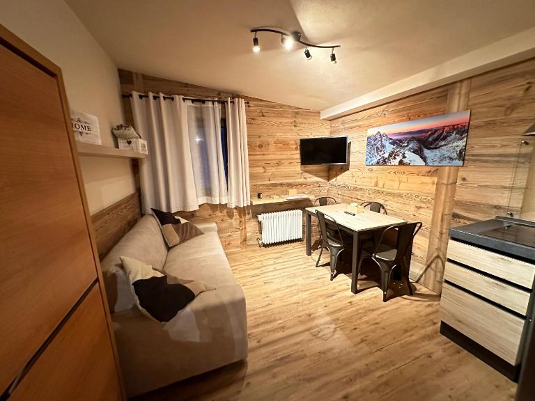 CASA CERVINIA SHUSS 2 - B&B Cervinia