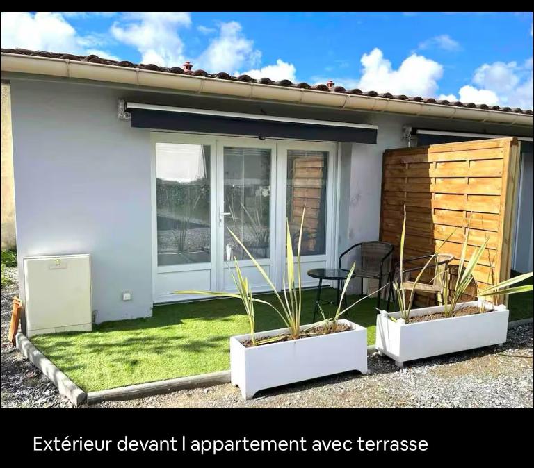 La loge de Gustave, studio avec wifi et une place de parking privatif - B&B Mont-de-Marsan