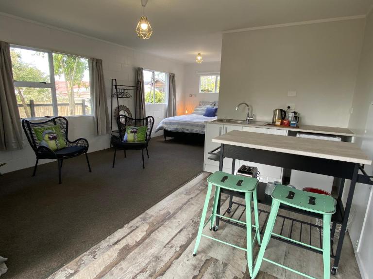 Relax Inn Beach Studio - B&B Motueka