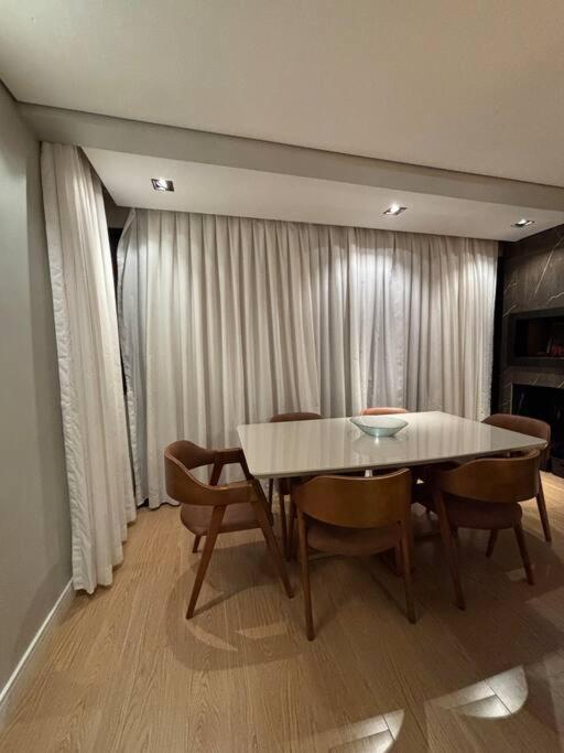 Apartamento na Praia Brava, 150m do mar - B&B Itajaí