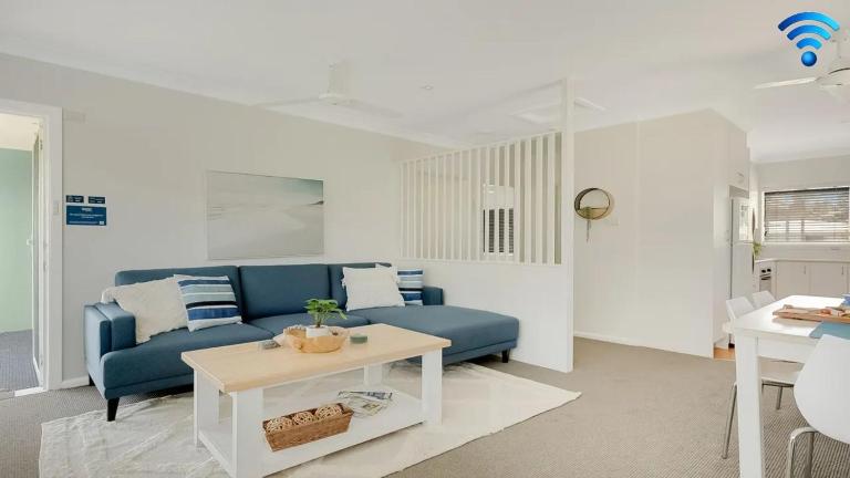 Ocean Blue Apartment Four - B&B Currarong