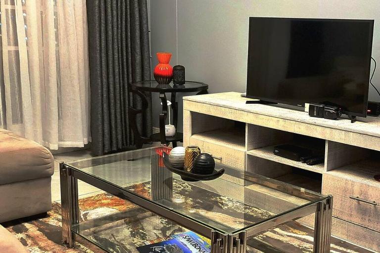 Luxury Apartment - In the heart of Avenues! - Chambres d'hôtes Harare