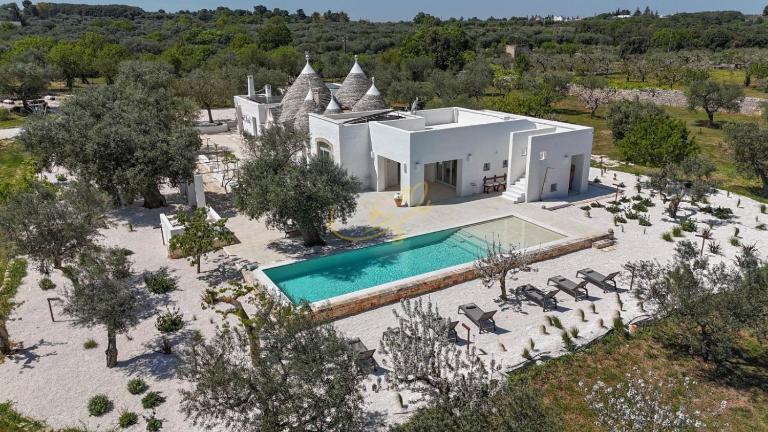 TD Marlù Luxury Trulli Experience wStunning Pool - B&B Castellana