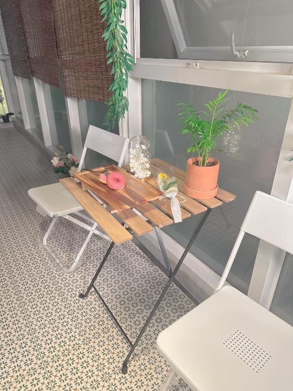 The first Hongdae stay - B&B Seoul