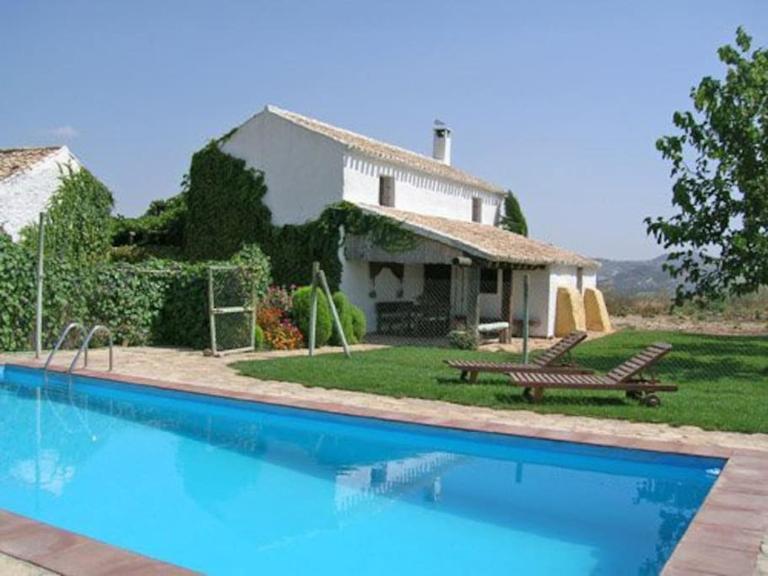 Cortijo el Morrón - Casa Rural - B&B Fuentes de Cesna