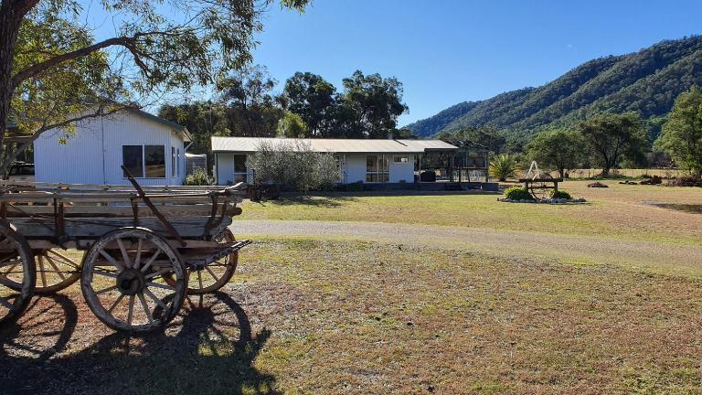 Feathertop Views and Barn - Chambres d'hôtes Wandiligong