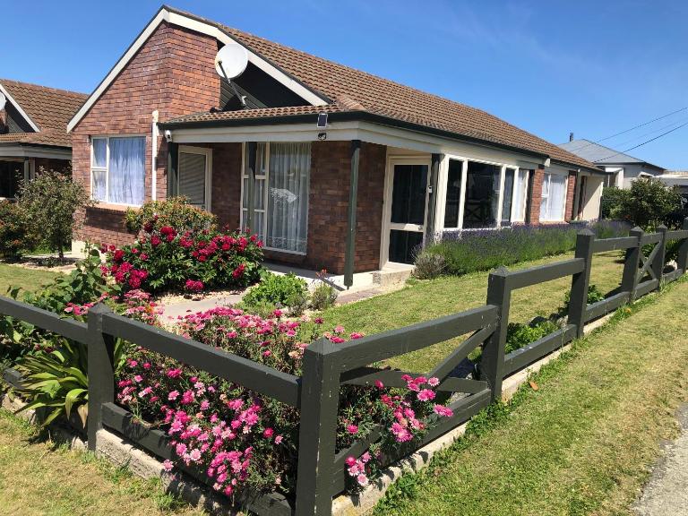 Cozy 2 Bedrooms Lavender Garden House - B&B Oamaru