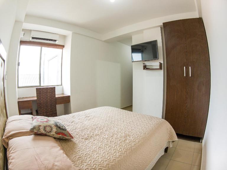 Departamento 2 habitaciones frente Hospital Japonés Tercer Anillo - Chambres d'hôtes Santa Cruz de la Sierra