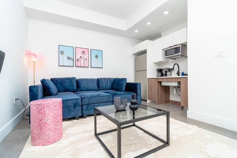 Modern 1BR Suite with King Bed Near Brickell, Downtown & Wynwood - B&B Miami