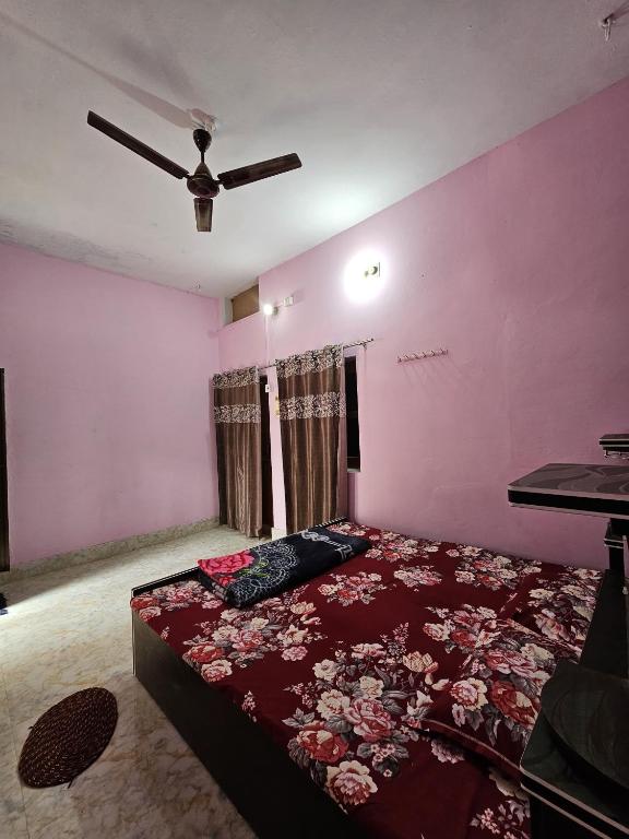 Raghuvar Guest House Home Stay - B&B Ayodhya