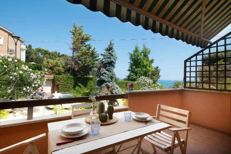161 - Trilocale al primo piano con terrazzo vista mare, a due passi da Sirolo e Numana centro - SPIAGGIA WHITE BEACH CLUB OMAGGIO dal lun al ven FINO AL 02-08 - Ferienwohnung Sirolo