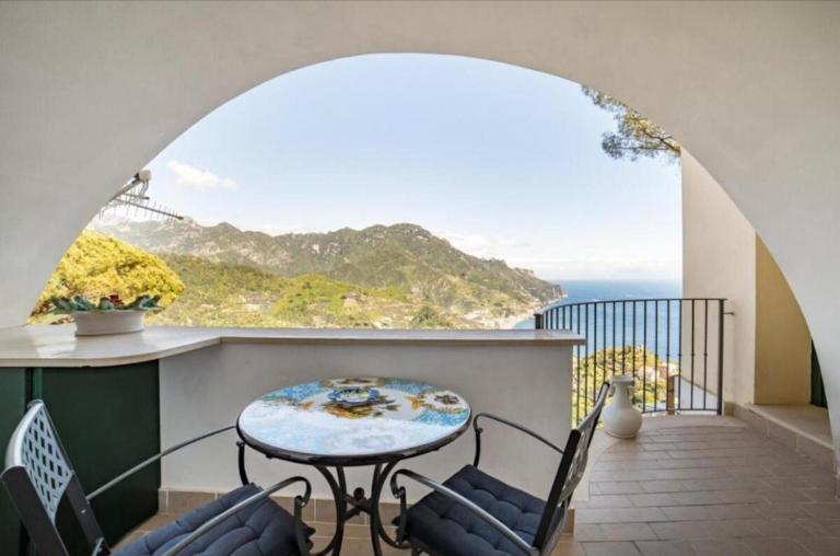 La Dolce Vita Ravello - Cozy Apartment with Panoramic Amalfi Coast View - B&B Ravello