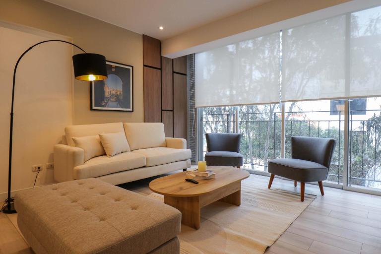 Mendiburu 2BR with Balcony in Miraflores by Wynwood House - B&B Lima