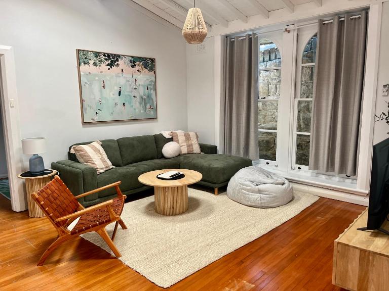 3 Bedroom Beach House in Coogee - Chambres d'hôtes Sydney