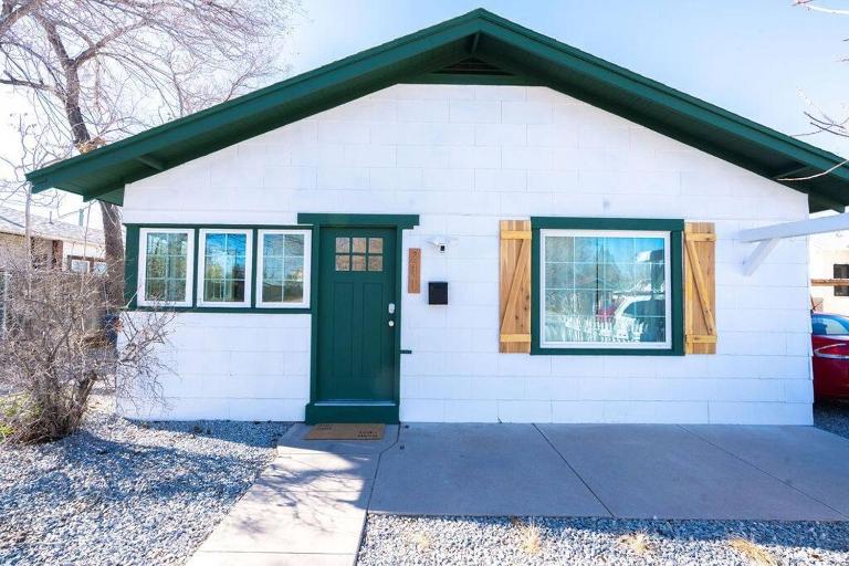 University Home Close to Nob Hill - Bed and Breakfast Albuquerque