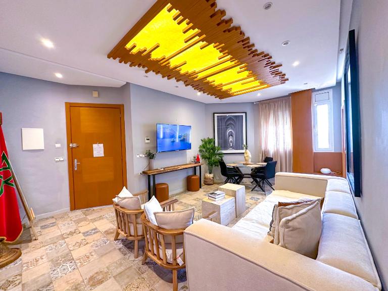 Downtown Gem - Central Rabat apartment in a 1910 Building - B&B Rabat