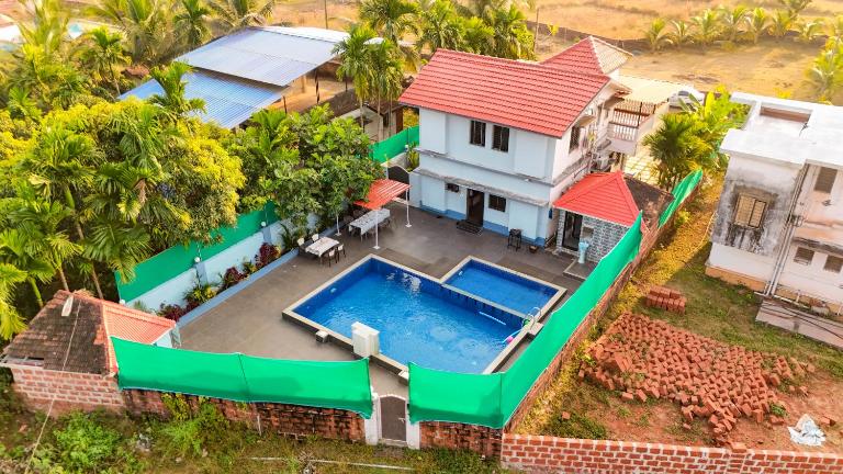 Kamal Villa By 3 seasons villas & resorts Nestled in nature, featuring a Private Swimming pool & cozy lawn - B&B Achra