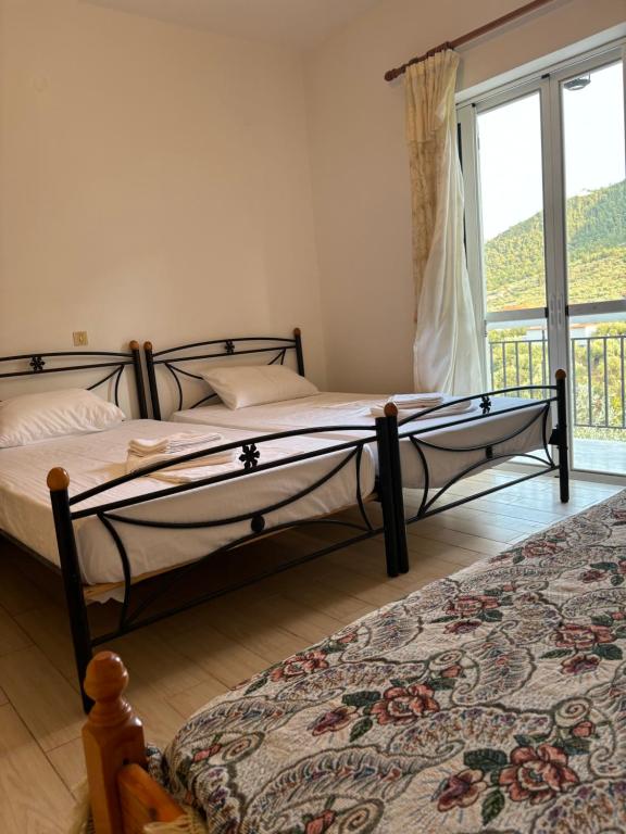 Metoxi big house - B&B Leonídio