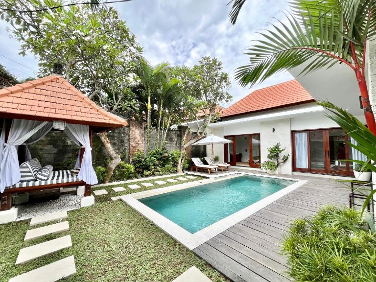 3BR Private Pool Villa in Canggu Near Finns - B&B Canggu