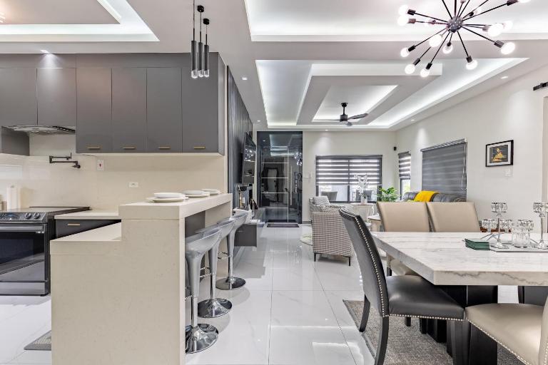 Vena Villas, Ocho Rios, Beach Property - Chambres d'hôtes Richmond