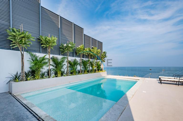 Elegant 4BR Villa with Assistant Room in Al Dana Island, Sharm, Fujairah by Deluxe Holiday Homes - B&B Fujairah