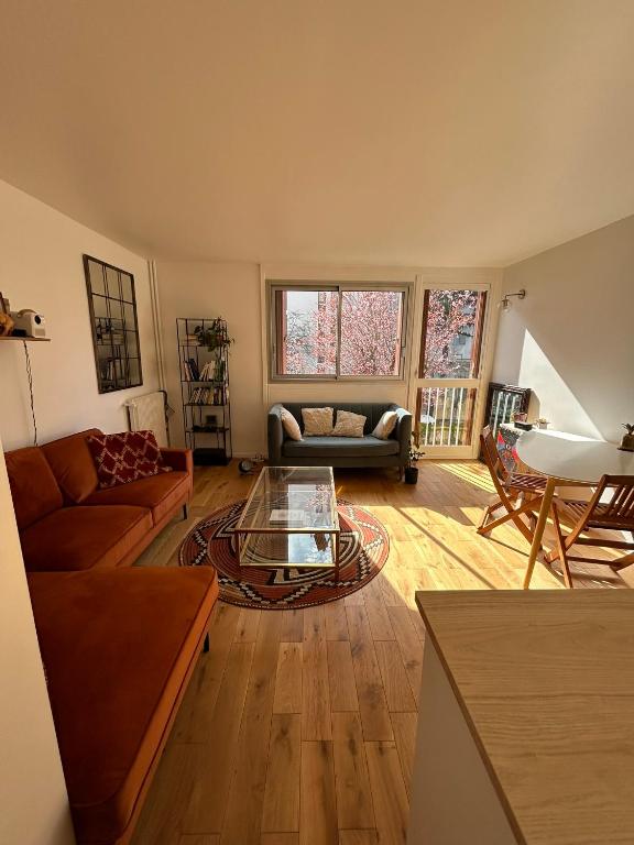 Appartement lumineux Mairie des Lilas - Ferienwohnung Les Lilas