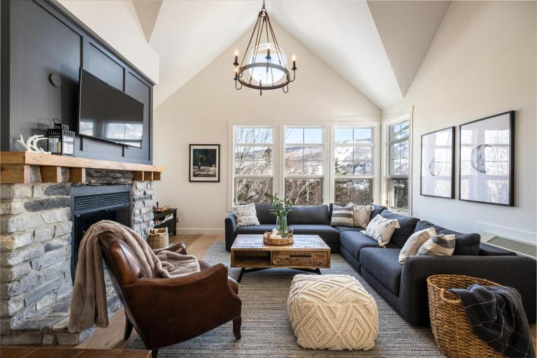 Tremblant Prestige - Les Eaux 233-3 - B&B Mont-Tremblant