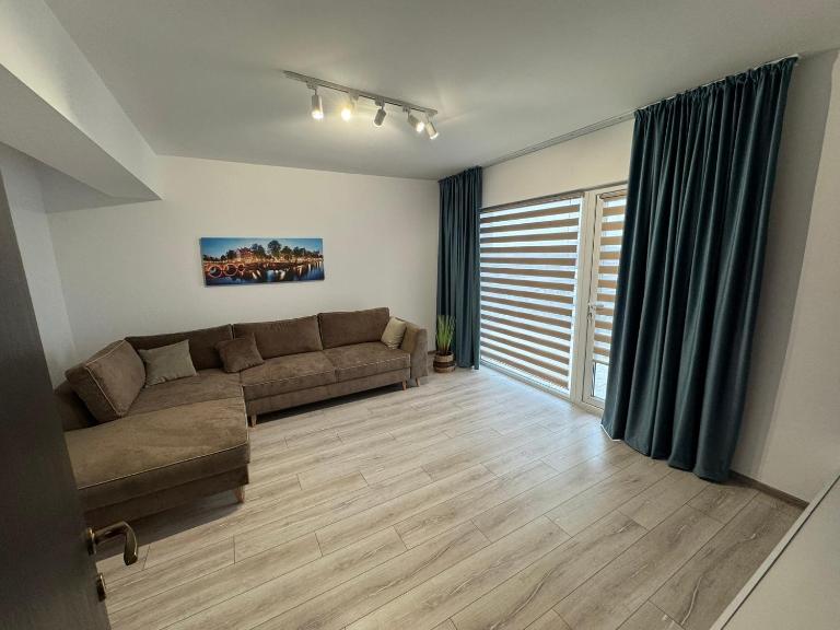 1 Mai - Luxury Park Apartments - Self check-in - Private parking 3 - B&B Craiova