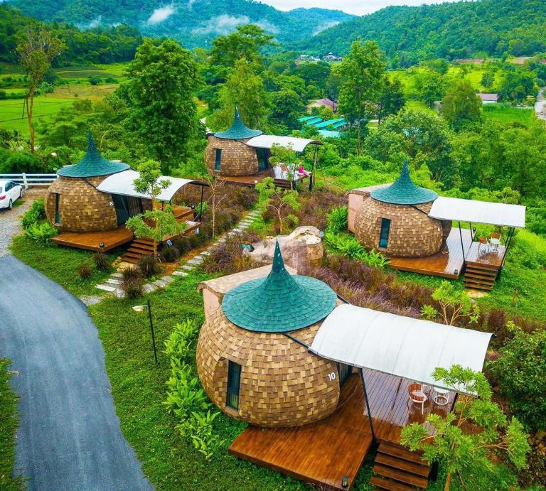 2Someplace Resort - Bed and Breakfast Ban Pang Mung