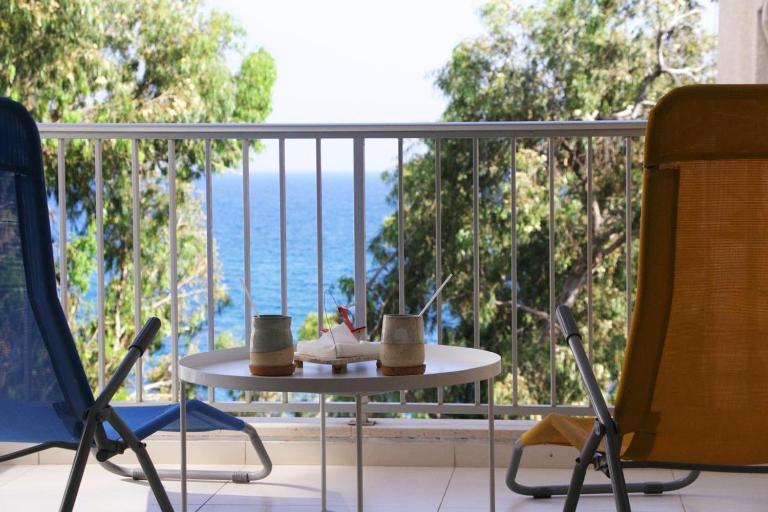 Freshness Modern 2 Bedroom Apartment with Balcony & Stunning Sea View in Central Limassol - B&B Limassol