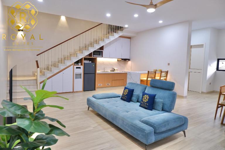 Royal House 4BR close to Grand Batam Mall - B&B Nagoya