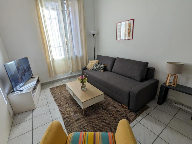 Proche du centre ville, calme, climatisé, avec 2 salles d'eau - Chambres d'hôtes Perpignan
