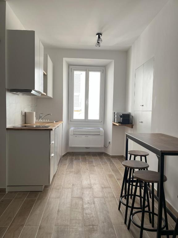 Renovated Seaside Studio in the Heart of Menton - Bed and Breakfast Menton
