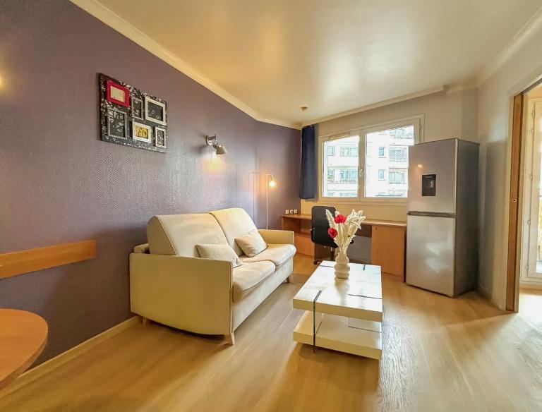 Appartement 2P Balcon proche La Defense Arena Parking Gratuit - Ferienwohnung Courbevoie