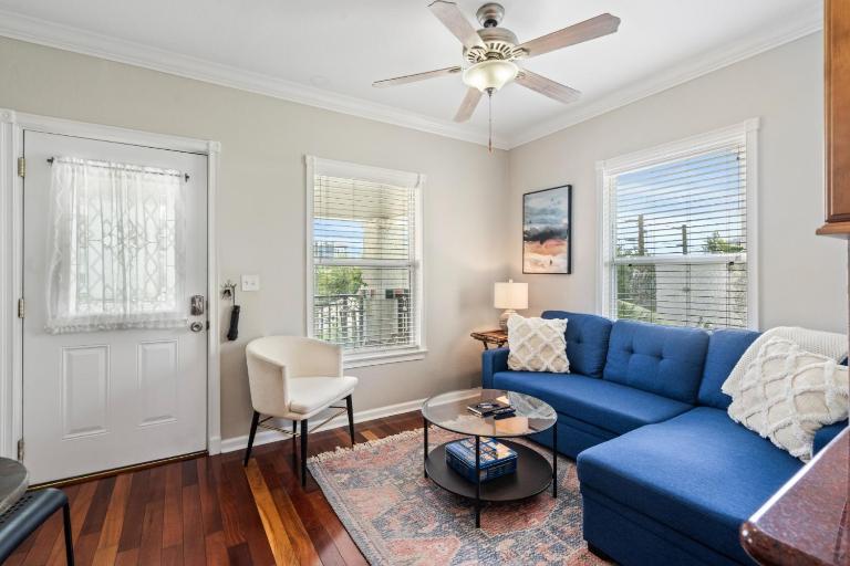 The Hipster Studio in DTSP - B&B St. Petersburg