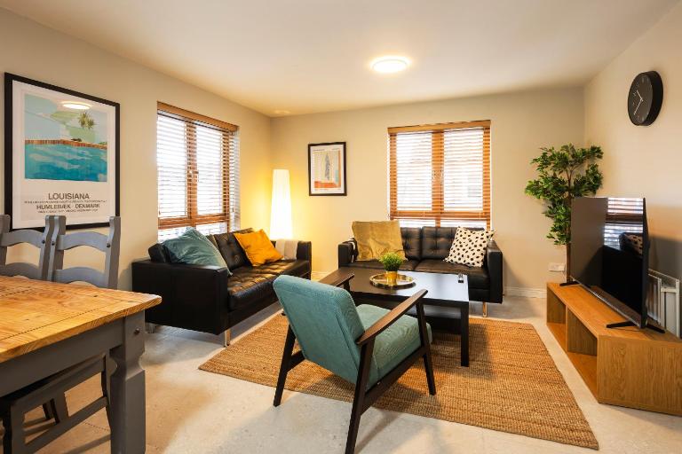 The Hockney - 2 Bd Hip Ap Ultra Fast WIFI - Bed and Breakfast Belfast