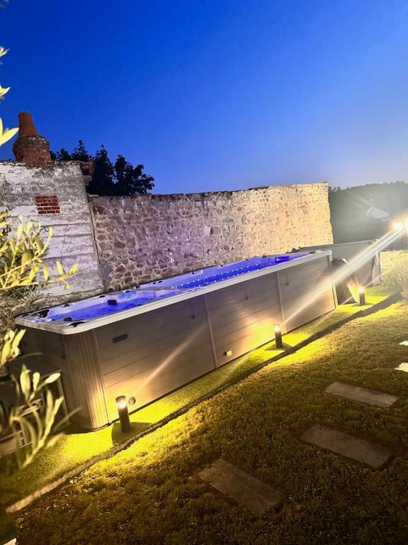 Superbe Loft Spa Jacuzzi Cinema - B&B Néris-les-Bains